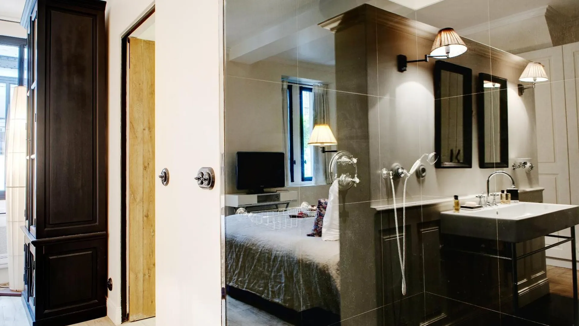 Paris Green House Residence 0*,  فرنسا